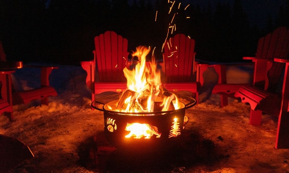 Host the Best Bonfire Party With These 5 Simple Tips